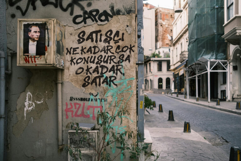 Satışın Şehir Efsaneleri 5: Satışçı Ne Kadar Çok Konuşursa O Kadar Satar
